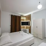 Villa Entire In *