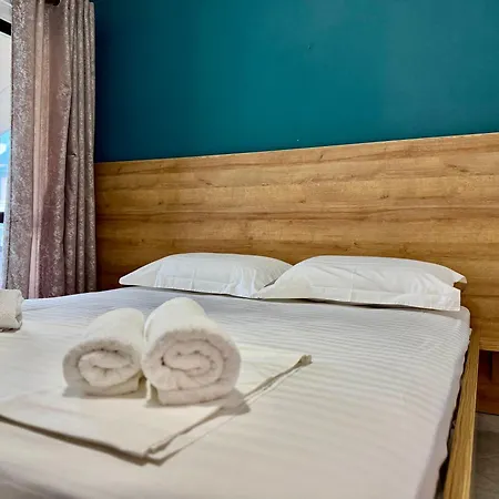 Entire In Ksamil