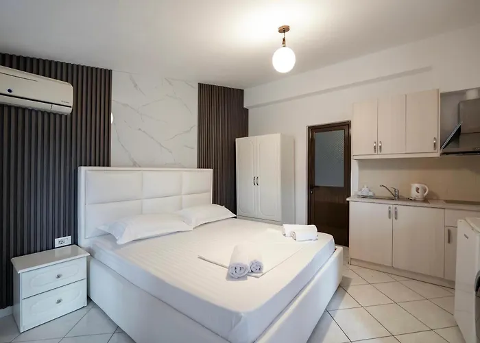 Entire In クサミル