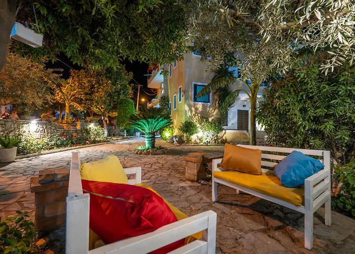 Entire In Willa Ksamil