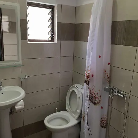 Apartment Flower Garden Ksamil
